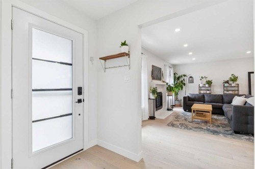 507 Cantrell Drive Sw, Calgary, AB 