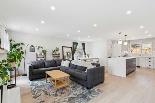 507 Cantrell Drive Sw, Calgary, AB 