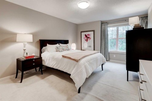 78 Ypres Green Sw, Calgary, AB 