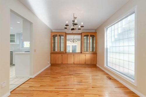 116 Pump Hill Bay Sw, Calgary, AB 