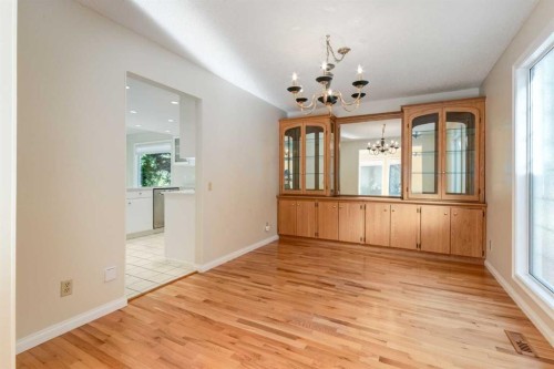 116 Pump Hill Bay Sw, Calgary, AB 