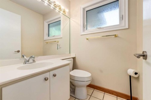 116 Pump Hill Bay Sw, Calgary, AB 