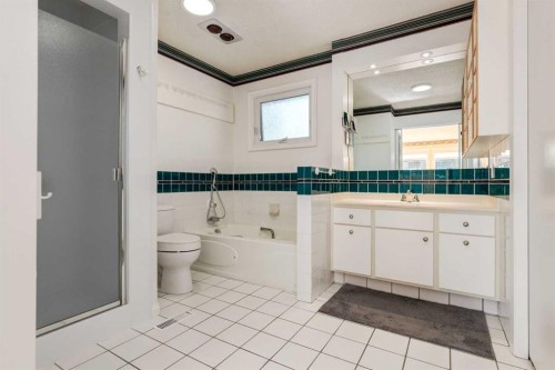 116 Pump Hill Bay Sw, Calgary, AB 