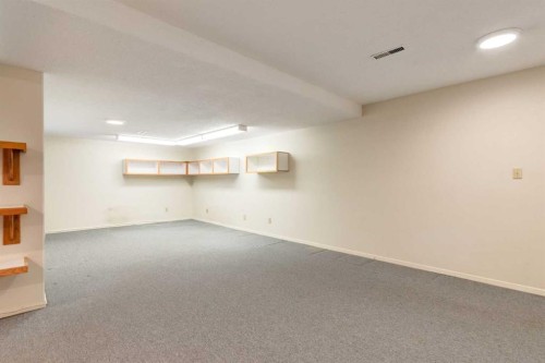 116 Pump Hill Bay Sw, Calgary, AB 