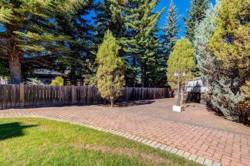 116 Pump Hill Bay Sw, Calgary, AB 