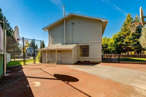 116 Pump Hill Bay Sw, Calgary, AB 