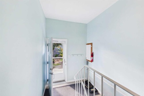 25 Hilton Avenue Nw, Calgary, AB 