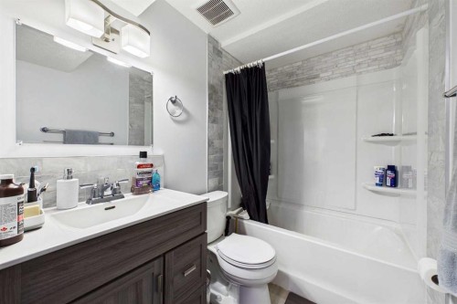 25 Hilton Avenue Nw, Calgary, AB 