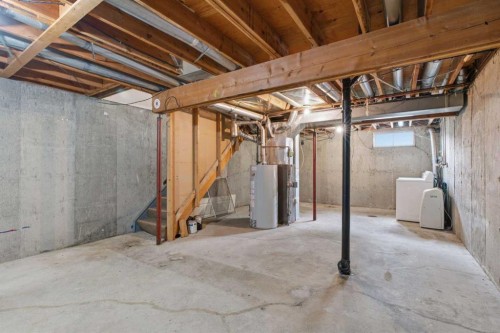 4235 49 Street Ne, Calgary, AB 