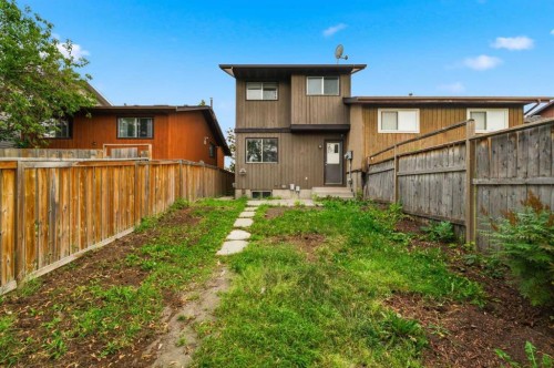 4235 49 Street Ne, Calgary, AB 