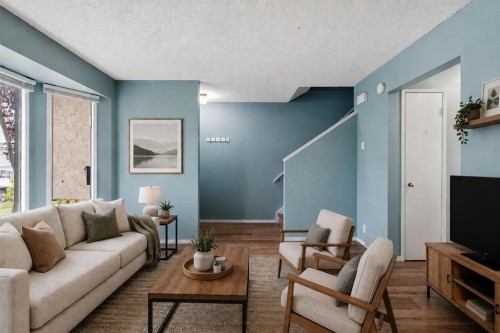 4235 49 Street Ne, Calgary, AB 