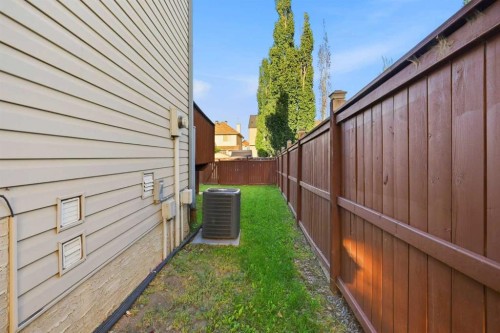 126 Copperfield Manor, Calgary, AB 