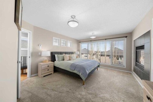 32 Evercreek Bluffs Crescent Sw, Calgary, AB 