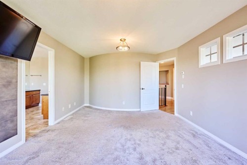 32 Evercreek Bluffs Crescent Sw, Calgary, AB 