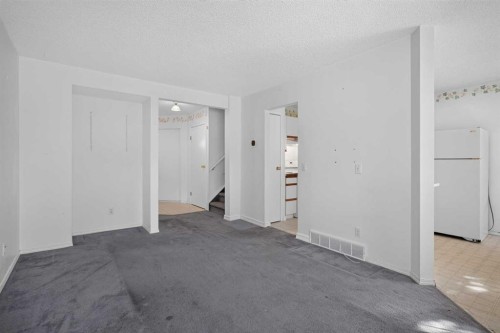 17 Sandpiper Link Nw, Calgary, AB 