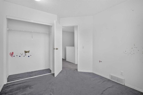 17 Sandpiper Link Nw, Calgary, AB 