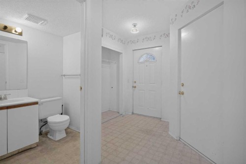 17 Sandpiper Link Nw, Calgary, AB 