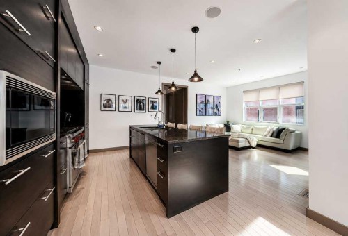 701 Aspen Meadows Hill Sw, Calgary, AB 