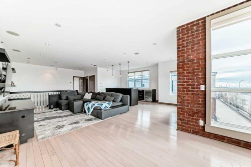 701 Aspen Meadows Hill Sw, Calgary, AB 