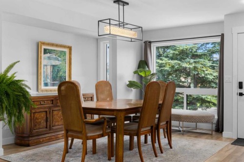 49 Sunlake Road Se, Calgary, AB 