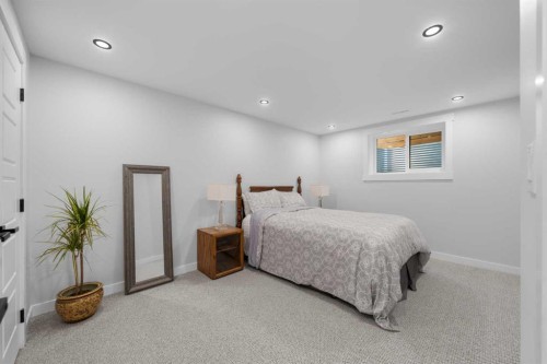49 Sunlake Road Se, Calgary, AB 