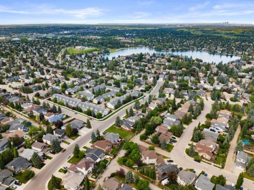 49 Sunlake Road Se, Calgary, AB 