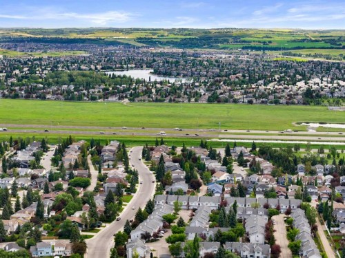 49 Sunlake Road Se, Calgary, AB 