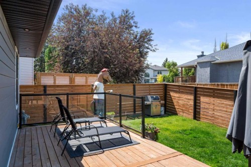 49 Sunlake Road Se, Calgary, AB 