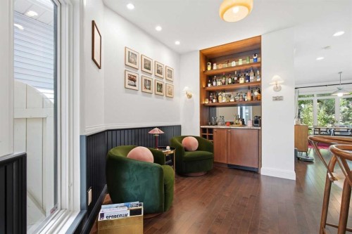 2025 45 Avenue Sw, Calgary, AB - Indoor Photo Showing Other Room