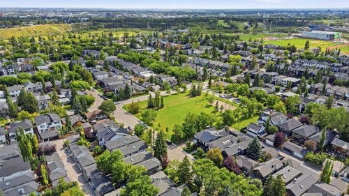 2025 45 Avenue Sw, Calgary, AB - Outdoor With View