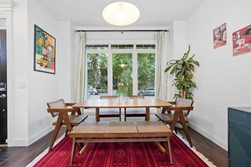 2025 45 Avenue Sw, Calgary, AB - Indoor Photo Showing Other Room