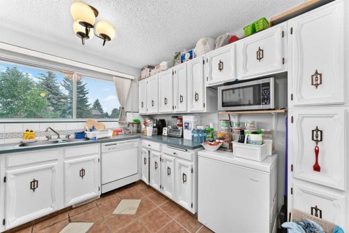 3219 Palliser Drive Sw, Calgary, AB 