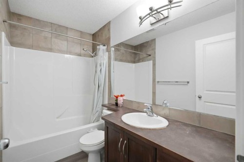 139 New Brighton Close Se, Calgary, AB 