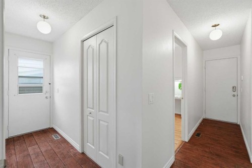 11 Edgemont Rise Nw, Calgary, AB 