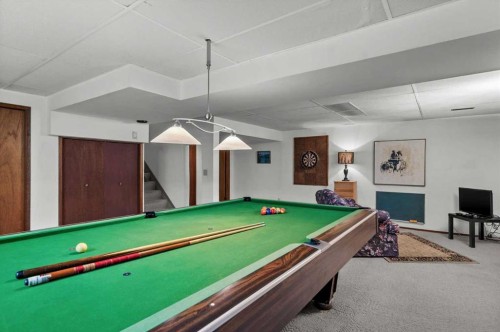 8 Deerbow Circle Se, Calgary, AB 