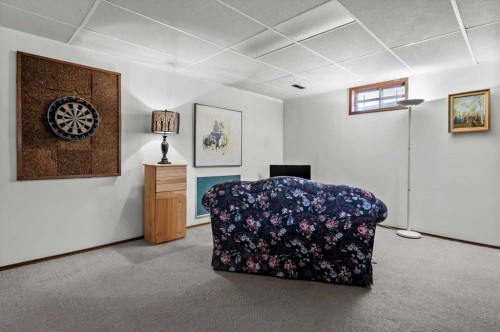 8 Deerbow Circle Se, Calgary, AB 