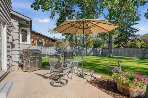 8 Deerbow Circle Se, Calgary, AB 