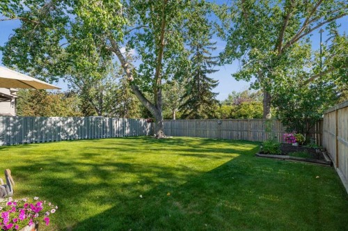 8 Deerbow Circle Se, Calgary, AB 
