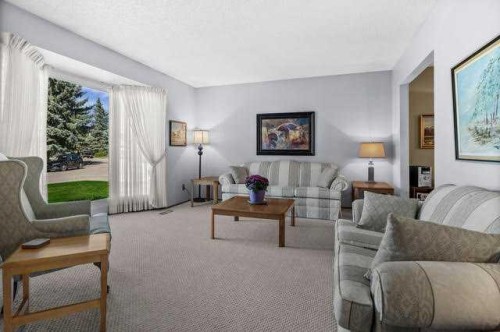8 Deerbow Circle Se, Calgary, AB 