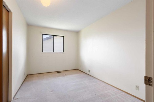 317 Templemont Place Ne, Calgary, AB 