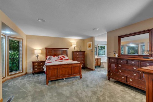 106 Scimitar Bay Nw, Calgary, AB 