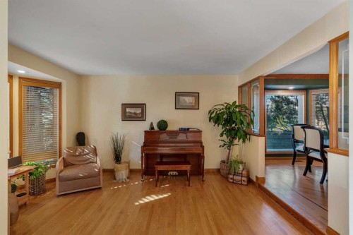 106 Scimitar Bay Nw, Calgary, AB 