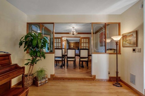 106 Scimitar Bay Nw, Calgary, AB 