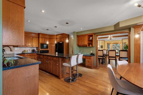 106 Scimitar Bay Nw, Calgary, AB 