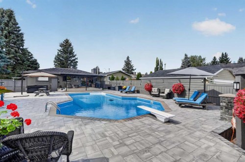 55 Midridge Close Se, Calgary, AB 