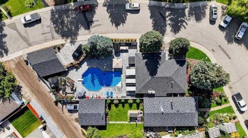 55 Midridge Close Se, Calgary, AB 