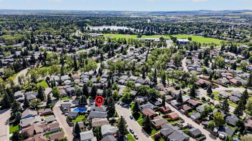 55 Midridge Close Se, Calgary, AB 