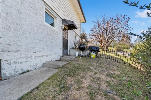 224 Hendon Drive Nw, Calgary, AB 
