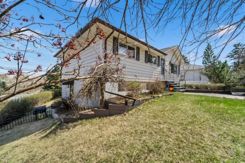 224 Hendon Drive Nw, Calgary, AB 