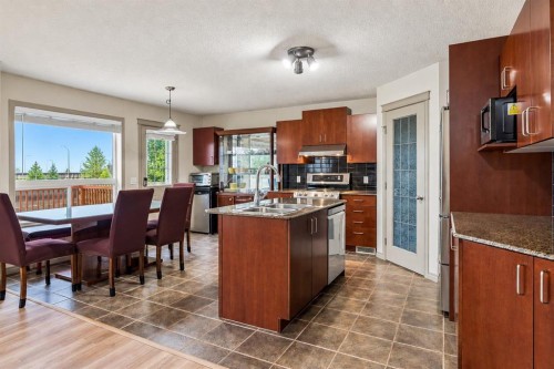 202 Royal Birch Heath Nw, Calgary, AB 